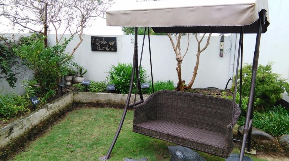 Somerset Hoa Binh Hanoi Buitenkant foto